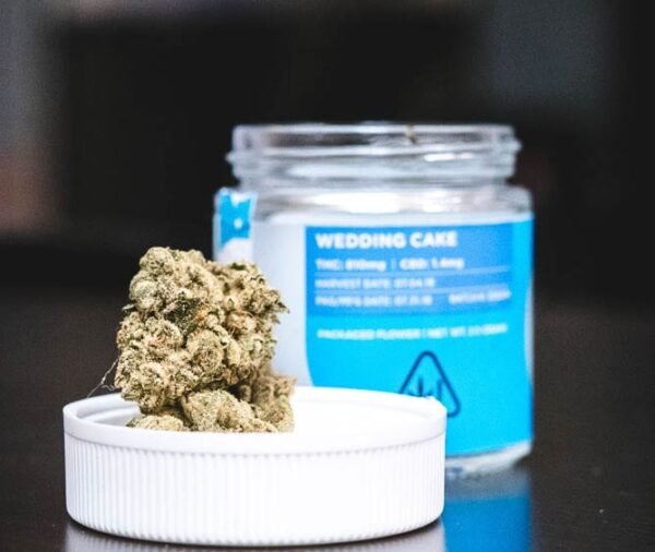 Weed can-Cookies Fam Wedding Cake